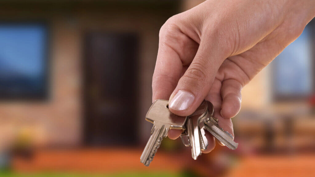 Strategies to sell house faster (image)