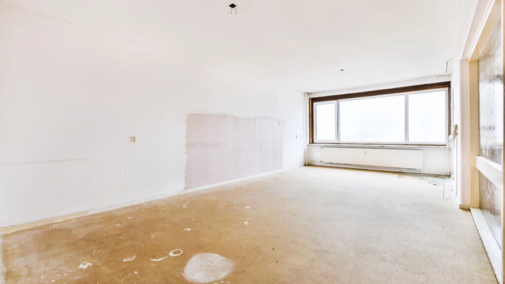 an image of an empty room